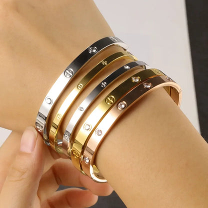 Bracelets manchettes en acier inoxydable