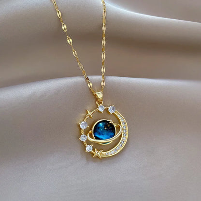 Collier de luxe avec pendentif planète lune et zircon incrusté